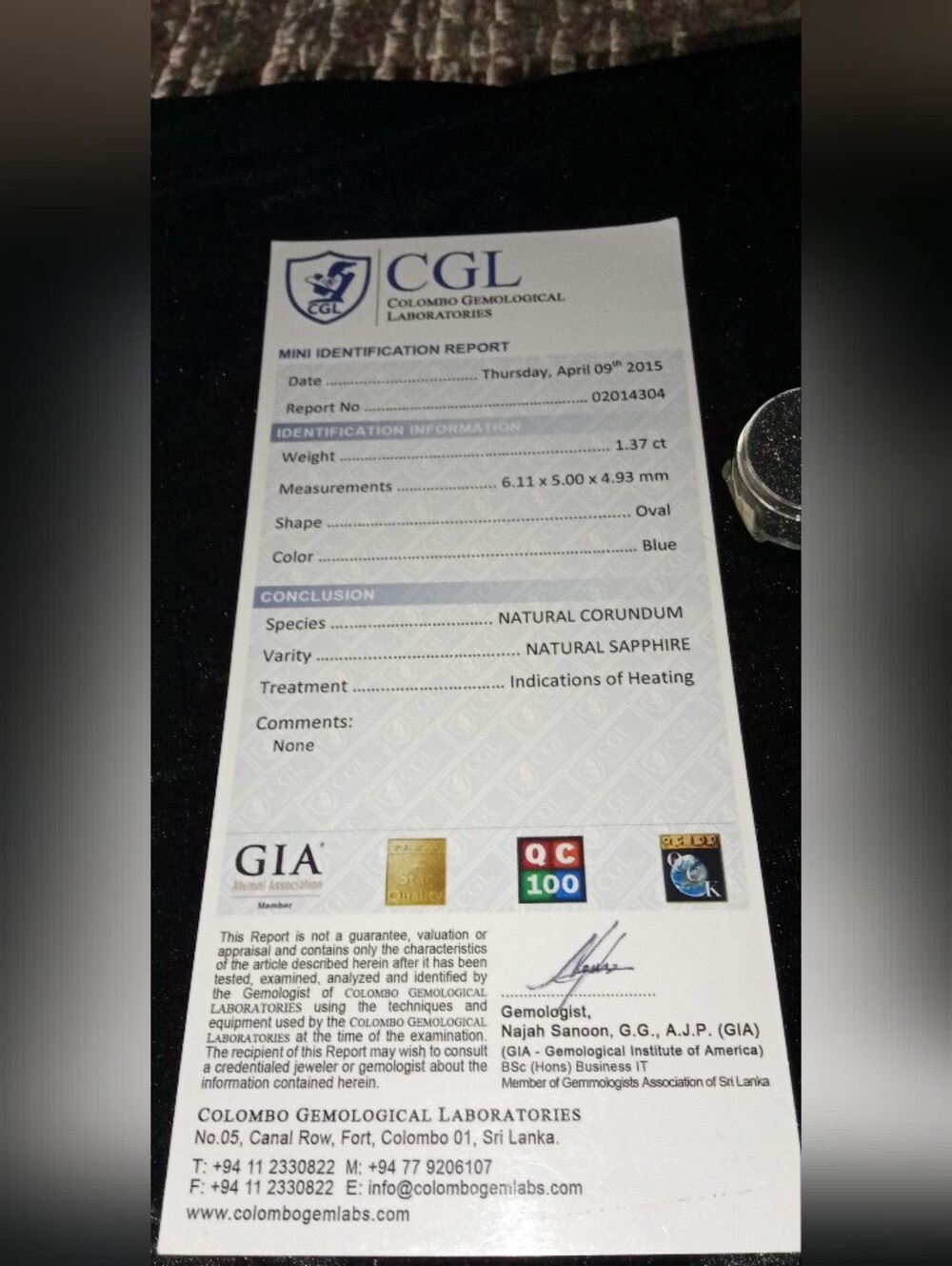 CGL Certified Heat Only 1.37ct Oval Blue Sapphire - Picture 6 of 11